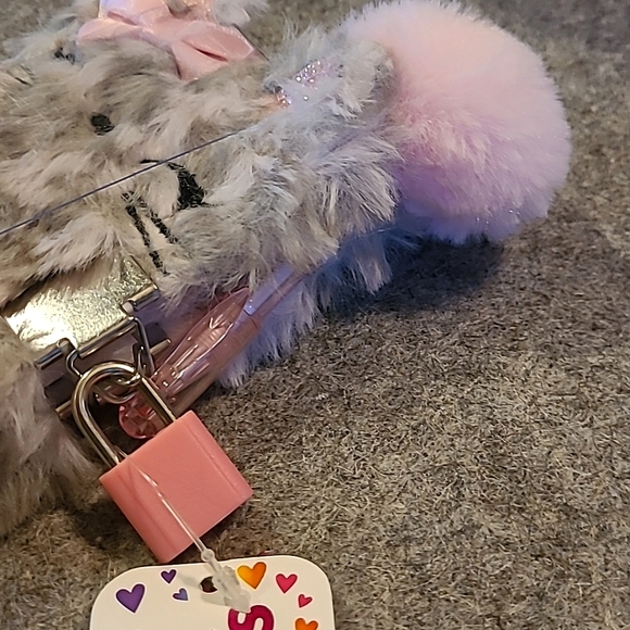 Claire's Girl's Kitty Face Mini Lockable Diary & Puffy Pen! 🩷🐱 - Picture 9 of 11